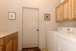 Full washer/dryer for guest convenience